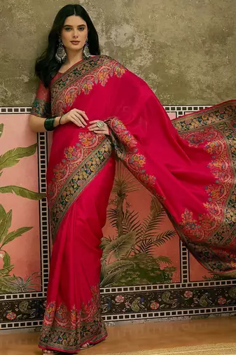 Magenta position printed zari weaving saree with contrast blouse piece