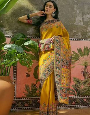 Mustard position printed zari weaving saree with contrast blouse piece 3