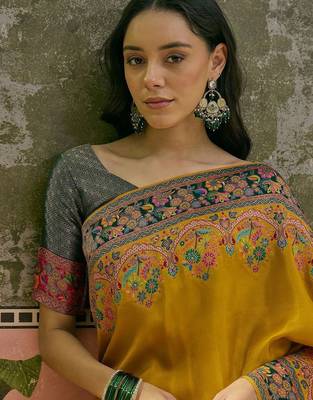 Mustard position printed zari weaving saree with contrast blouse piece 5