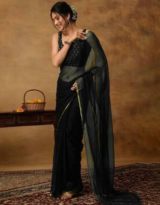 Black chiffon zari border  saree with unstitched blouse piece 4
