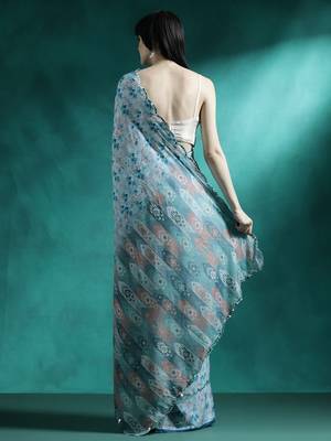 Turquoise geometric printed saree with blouse piece 3