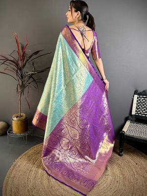 Blue woven design zari silk blend kanjeevaram saree 4