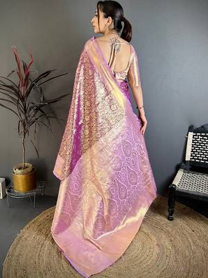 Purple woven design zari silk blend handloom kanjeevaram saree 4