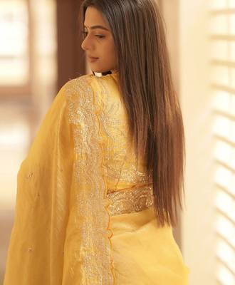 Yellow embellished embroidered sequinned saree with blouse piece 4