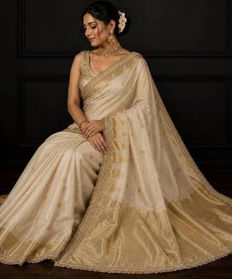 Off white woven design zari silk blend saree 2