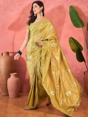 Green woven design banarasi saree with blouse piece 2