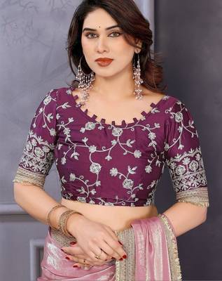 Pink embroidered lace border with matching blouse piece 5