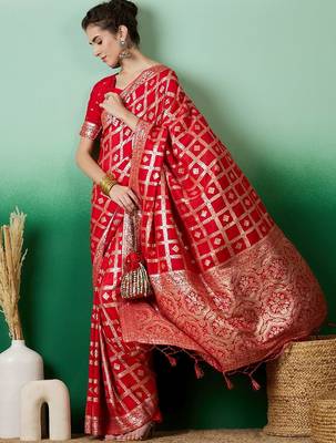 Red zari woven kanjeevaram saree with blouse piece 1