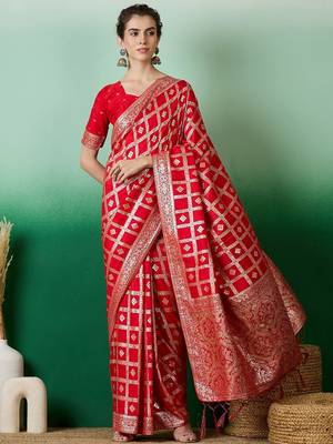 Red zari woven kanjeevaram saree with blouse piece 2