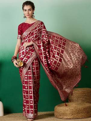 Maroon zari woven kanjeevaram saree with blouse 1