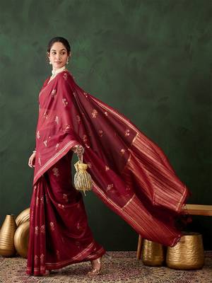 Red woven design kanjeevaram saree with blouse piece 2