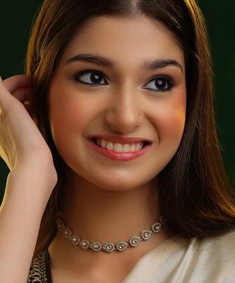 Gold plated kundan white beaded choker necklace 1