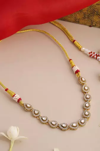 Gold plated kundan white beaded choker necklace