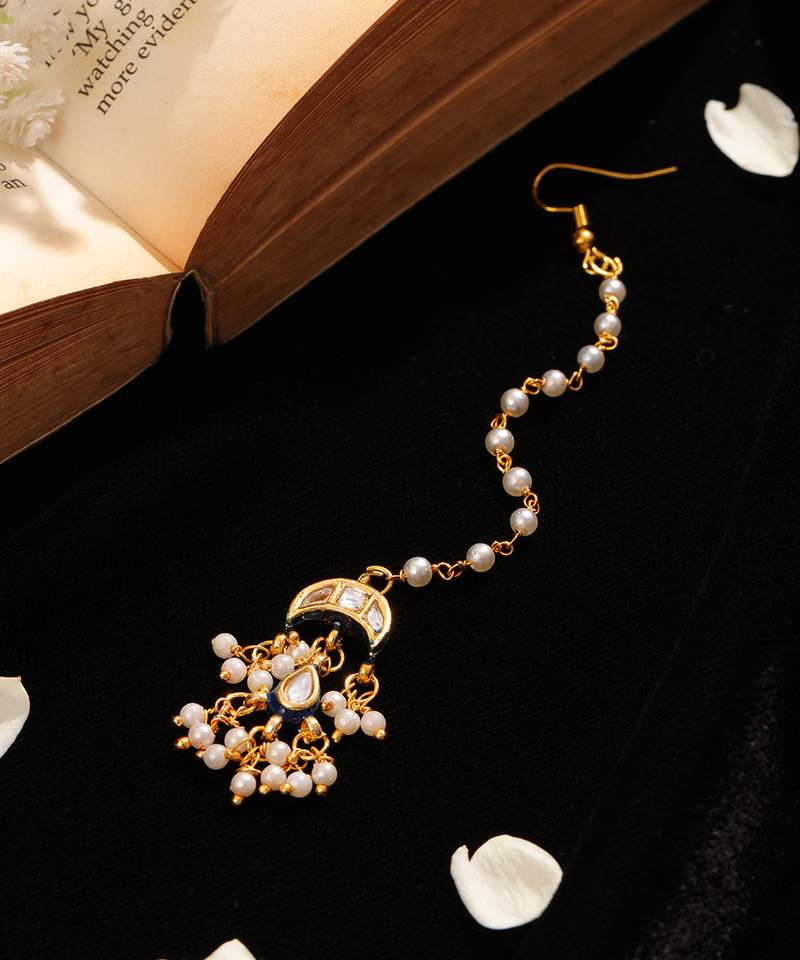 Gold plated kundan white beaded maang-tikka