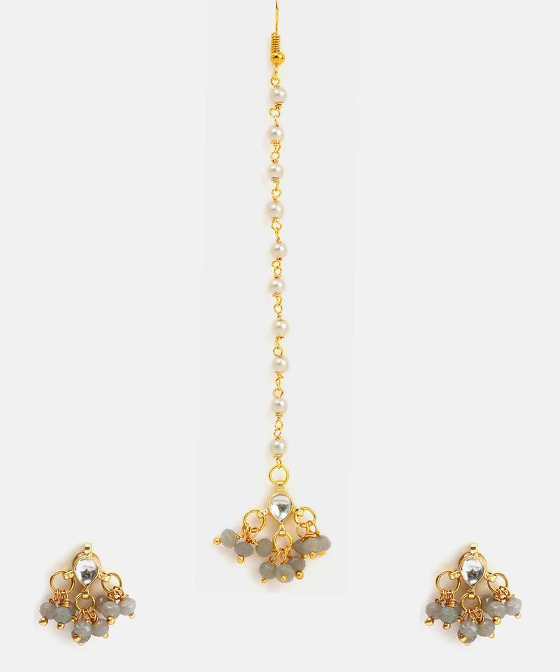 Gold plated kundan grey beaded maang tikka with earrings