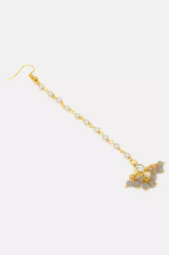 Gold plated kundan grey beaded maang tikka with earrings
