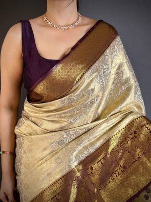 Cream floral woven design zari kanjeevaram saree with unstitched blouse piece 5