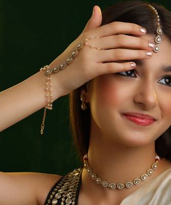 Gold plated kundan grey stones beaded necklace set with maang tikka and haathphool 1
