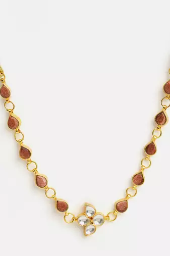 Gold plated kundan brown stones maang tikka with earrings