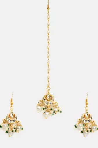 Gold plated kundan green and white beaded maang tikka with earrings
