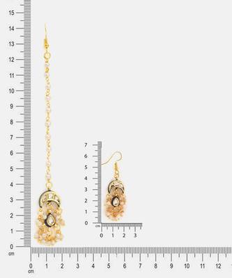 Gold plated kundan blue stone maang tikka with earrings 4