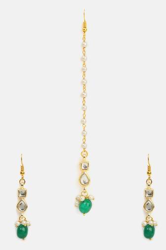 Gold plated kundan green beaded maang tikka with earrings