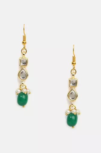 Gold plated kundan green beaded maang tikka with earrings
