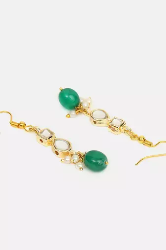 Gold plated kundan green beaded maang tikka with earrings