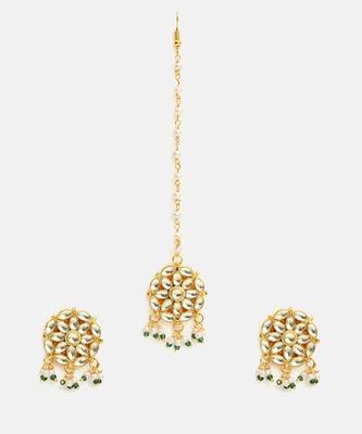 Gold plated kundan green beaded necklace set with maang tikka 4