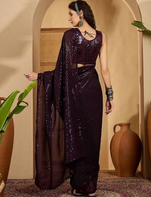 Purple embellished saree with unstitched blouse 3