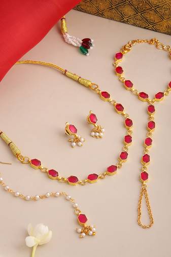 Gold plated kundan red stones necklace set with maang tikka and haathphool