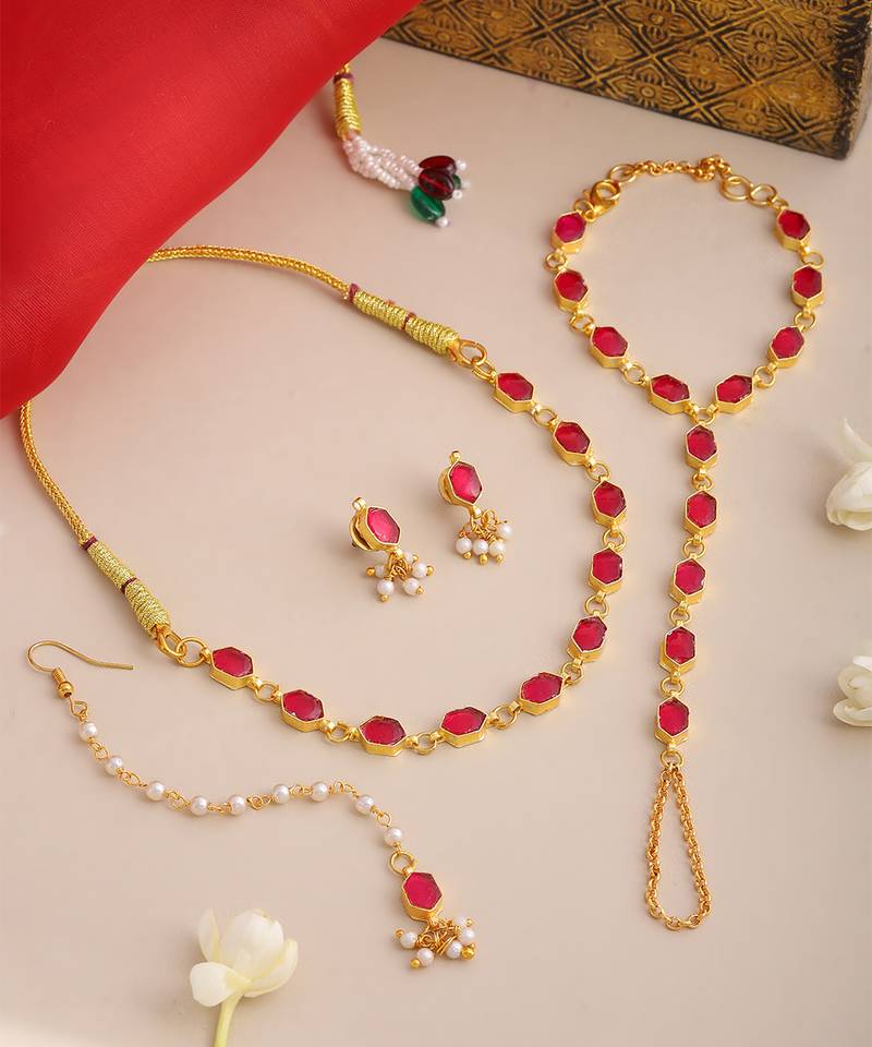 Gold plated kundan red stones necklace set with maang tikka and haathphool