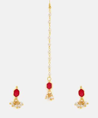 Gold plated kundan red stones necklace set with maang tikka and haathphool 4