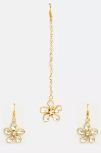 Gold plated kundan white stones floral maang tikka with earrings