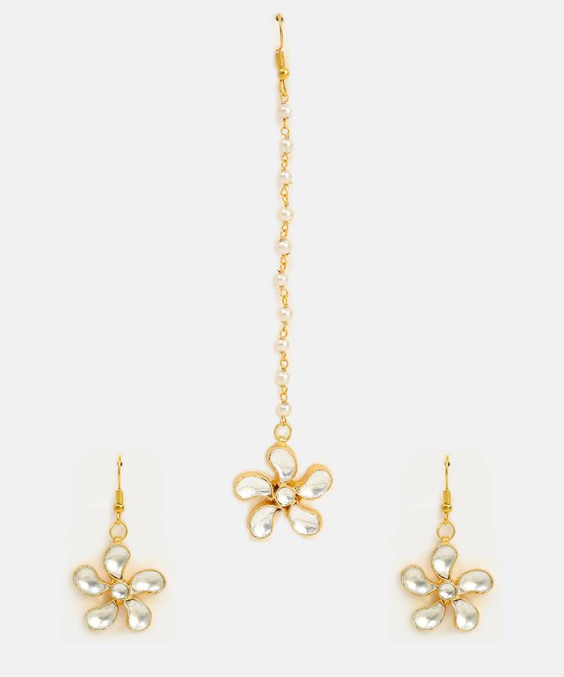 Gold plated kundan white stones floral maang tikka with earrings