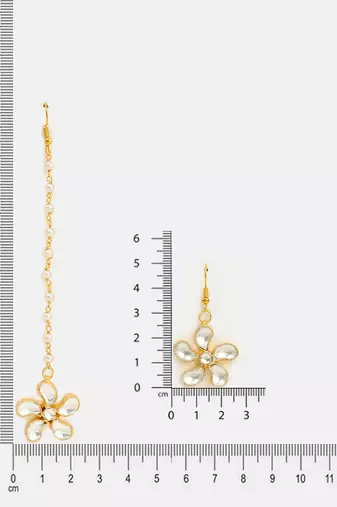 Gold plated kundan white stones floral maang tikka with earrings