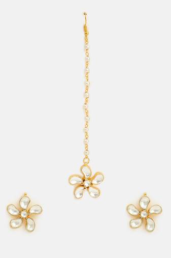 Gold plated kundan white stones beaded floral maang tikka with earrings