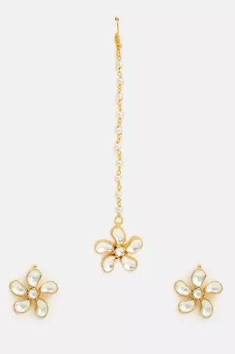 Gold plated kundan white stones beaded floral maang tikka with earrings