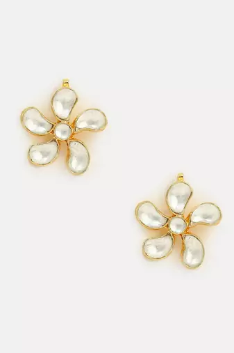 Gold plated kundan white stones beaded floral maang tikka with earrings