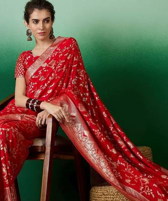Red ethnic motif zari woven kanjeevaram saree with blouse 5