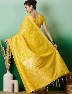 Yellow ethnic motif zari woven kanjeevaram saree with blouse piece 4