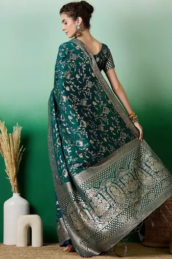 Green ethnic motif zari woven kanjeevaram saree