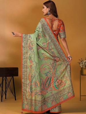 Green paisley printed banarasi saree with unstitched blouse piece 4