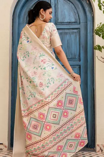 Cream printed ready to wear saree with blouse piece