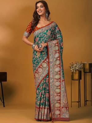 Green floral silk blend designer banarasi saree 1