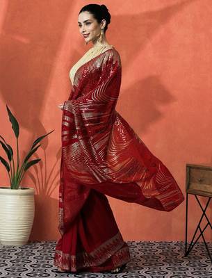 Red embellished embroidered saree with unstitched blouse 3