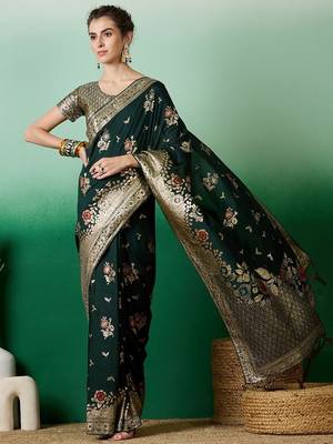 Green ethnic motif zari woven tassel detail kanjeevaram saree 2