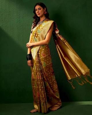 Gold ethnic motifs woven designed kanjeevaram saree 3