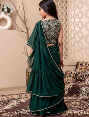 Green girls saree with blouse 4