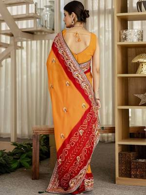 Red bandhani printed saree with unstitched blouse piece 2